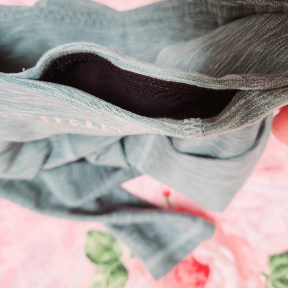 Victoria's Secret High waist active leggings Size 2 short - Picture 4 of 4